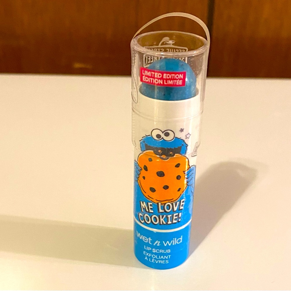 🔴Wet n Wild x Sesame Street, Me Love Cookie Lip Scrub